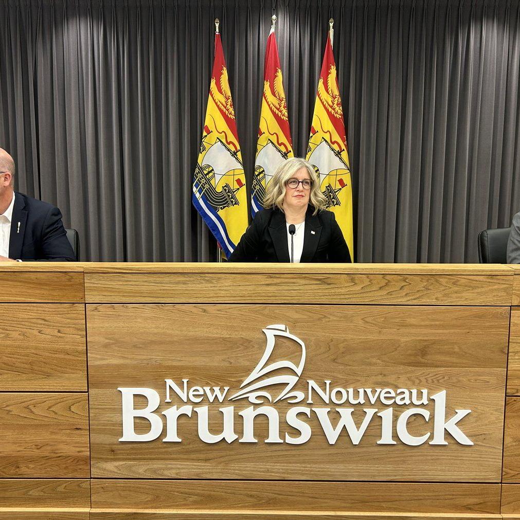 New Brunswick Liberals say gas prices to drop by about 8 cents a litre with tax cut